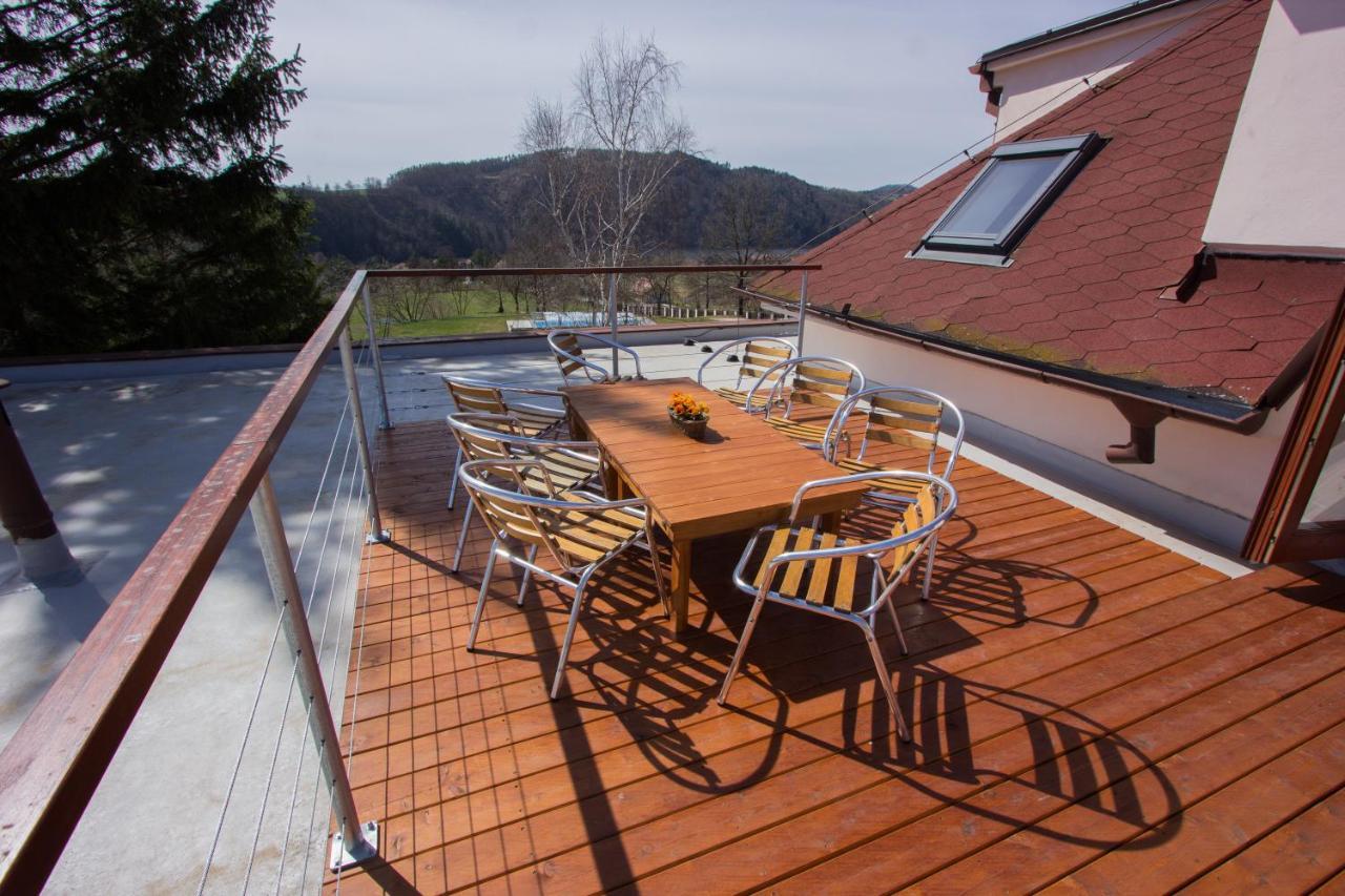 Penzion Majak Dublovice Екстериор снимка
